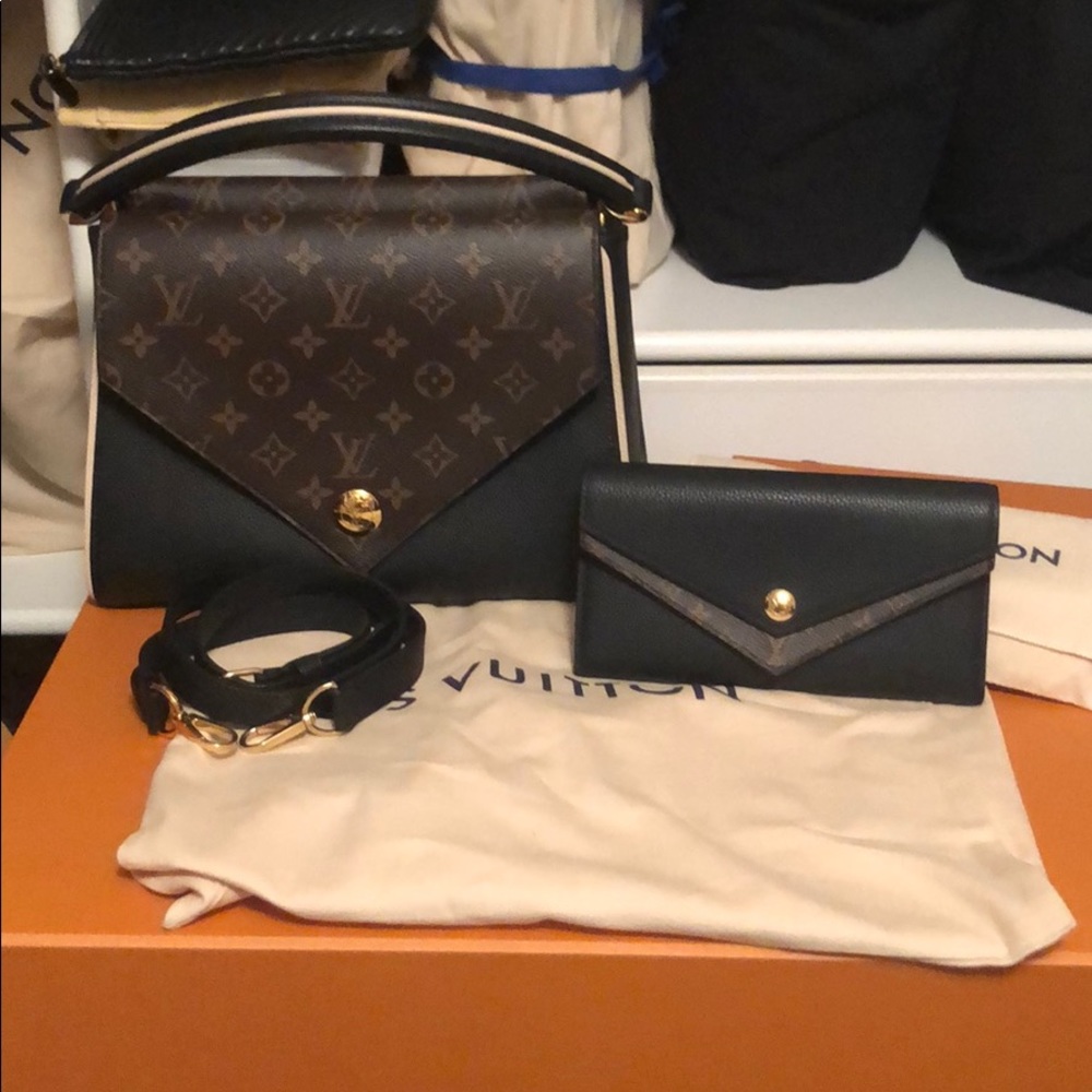 🖤✨LV Double V Black Satchel✨ 🖤 - Picture 12 of 12